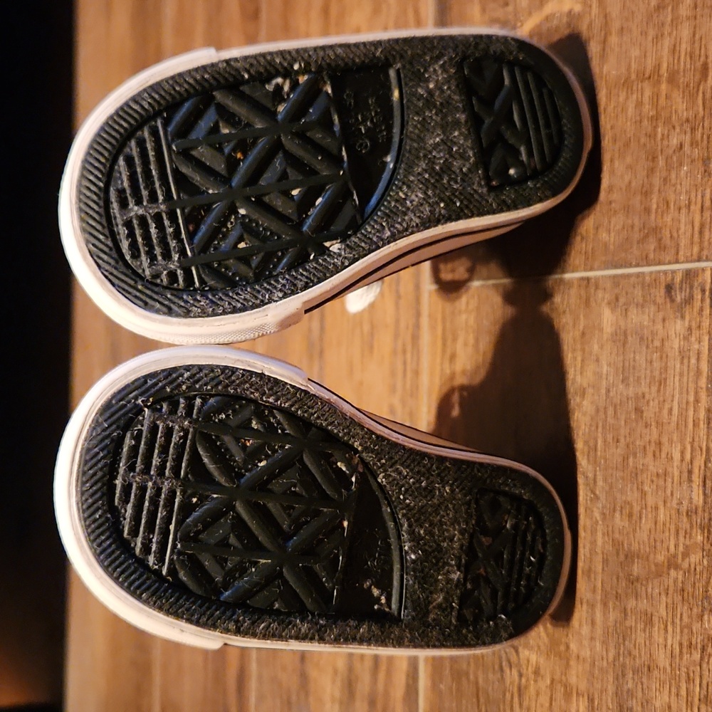 Kids Converse - Picture 4 of 9
